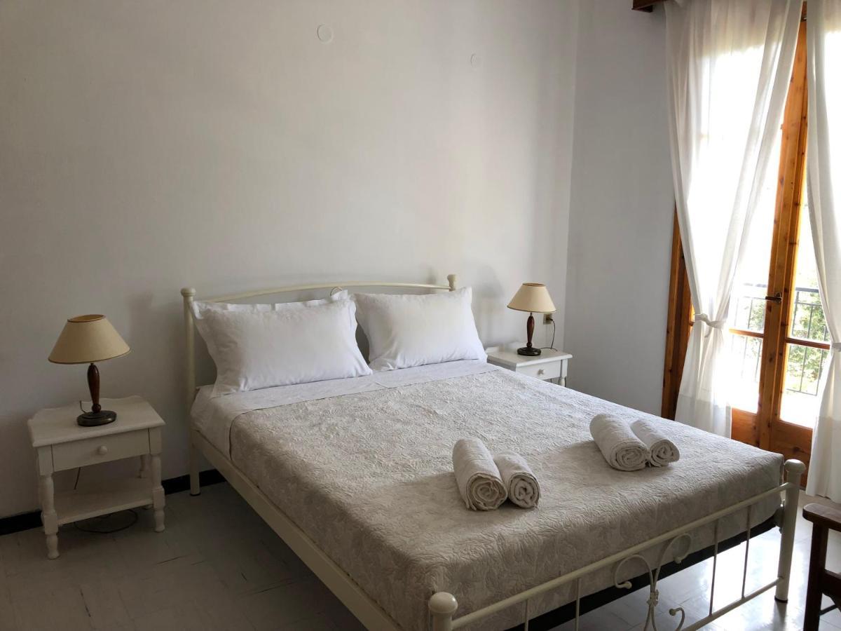 Apelati Hotell Keri Exteriör bild