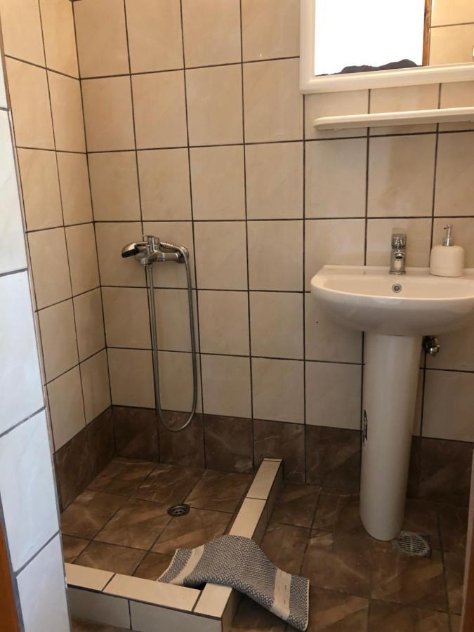 Apelati Hotell Keri Exteriör bild