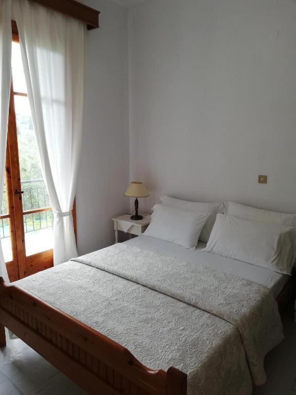 Apelati Hotell Keri Exteriör bild