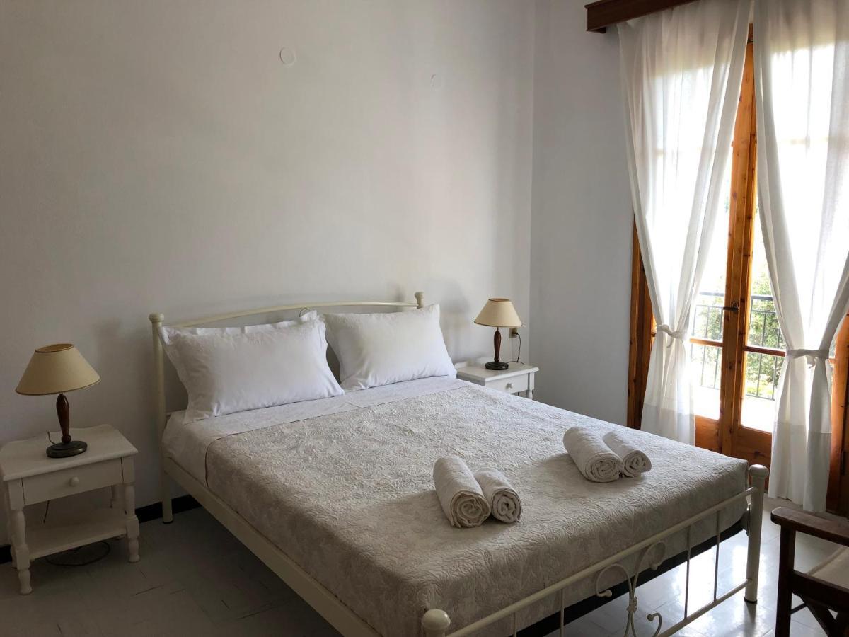 Apelati Hotell Keri Exteriör bild