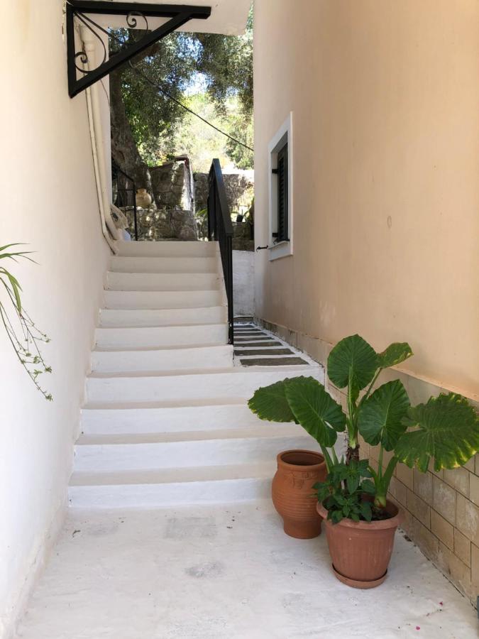 Apelati Hotell Keri Exteriör bild