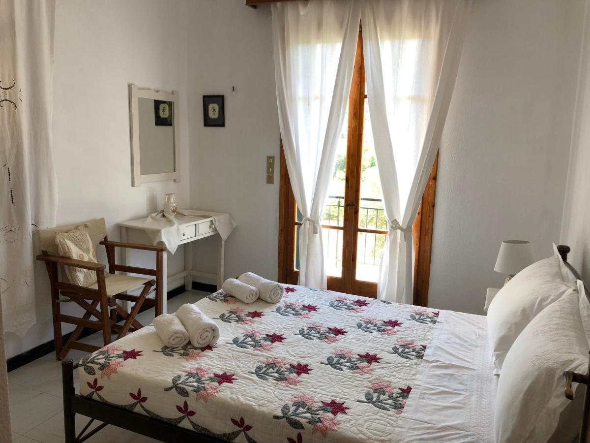 Apelati Hotell Keri Exteriör bild